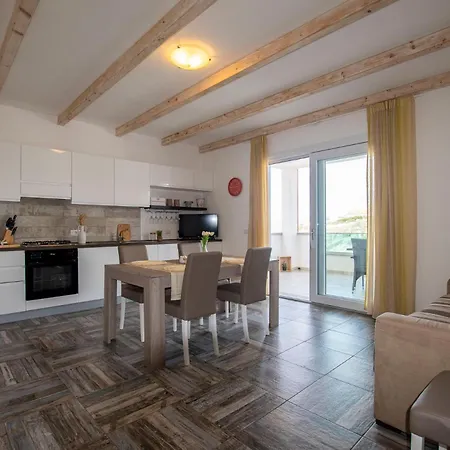 Diamante D Apartment